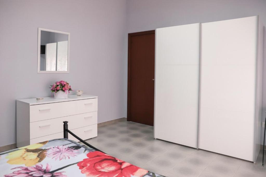 Zdjęcie z galerii obiektu B&B LA CASA DEI FIORI w mieście Amorosi
