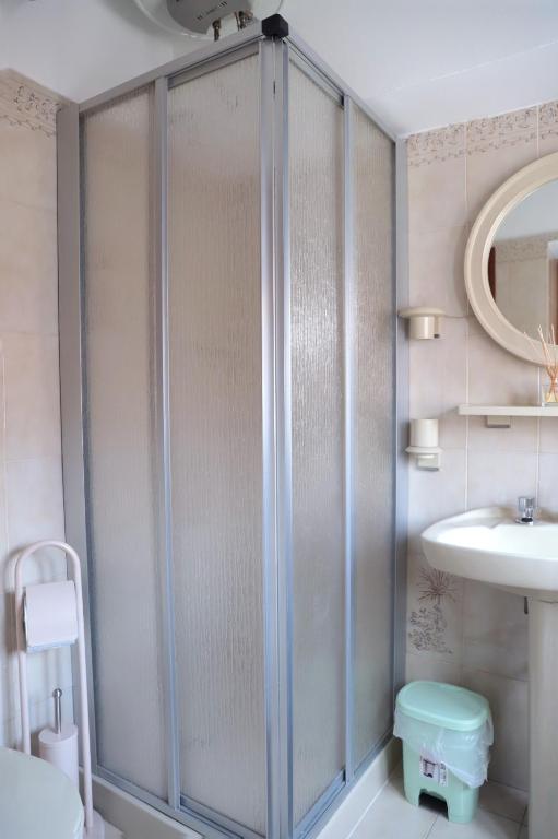 Łazienka w obiekcie B&B LA CASA DEI FIORI