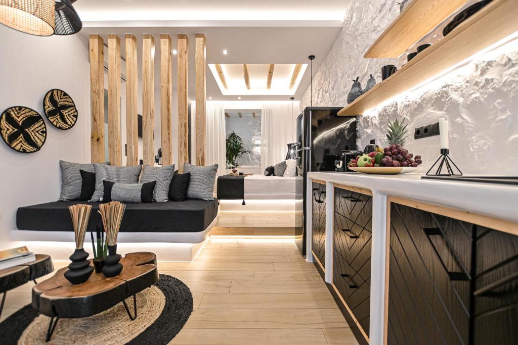 Kuchyň nebo kuchyňský kout v ubytování Mythos Luxury Suite