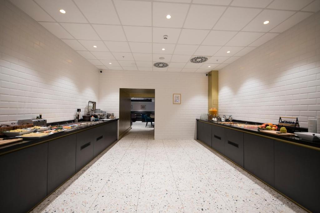 The Gold Bank - Resim 25