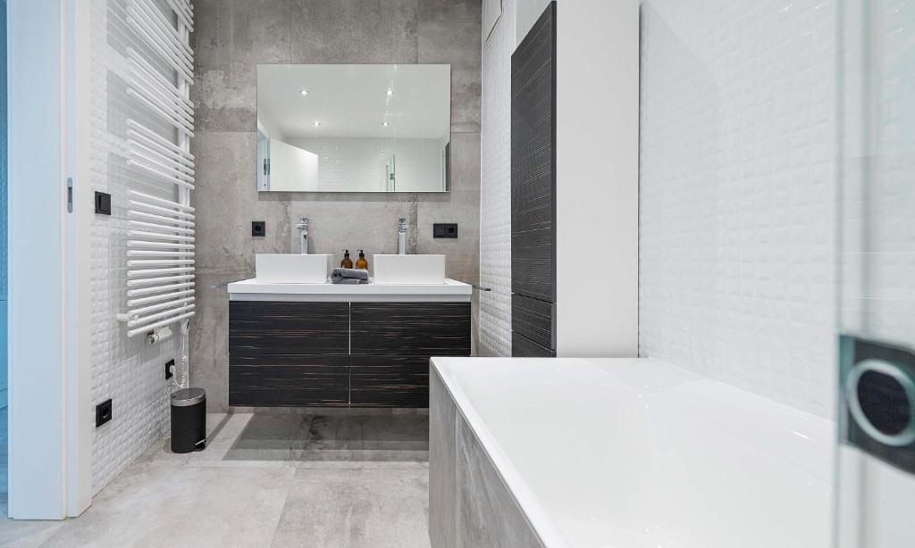 A bathroom at Apartments Traunkai Bad Ischl