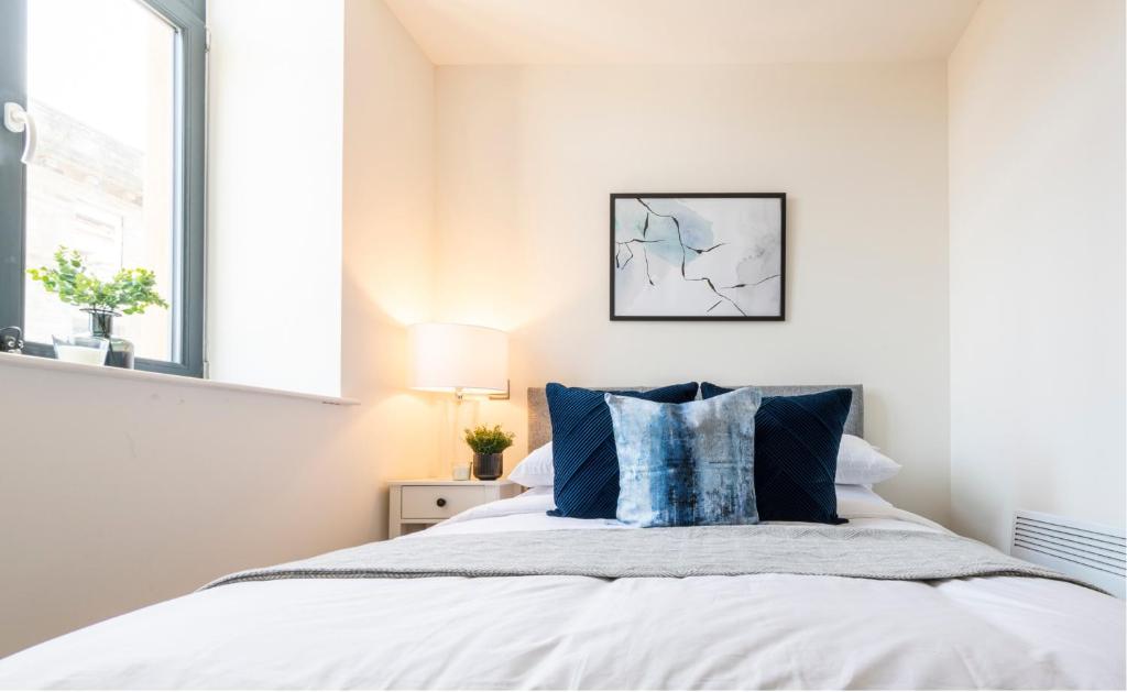 Stylish 2 Bed Apartment Close To City