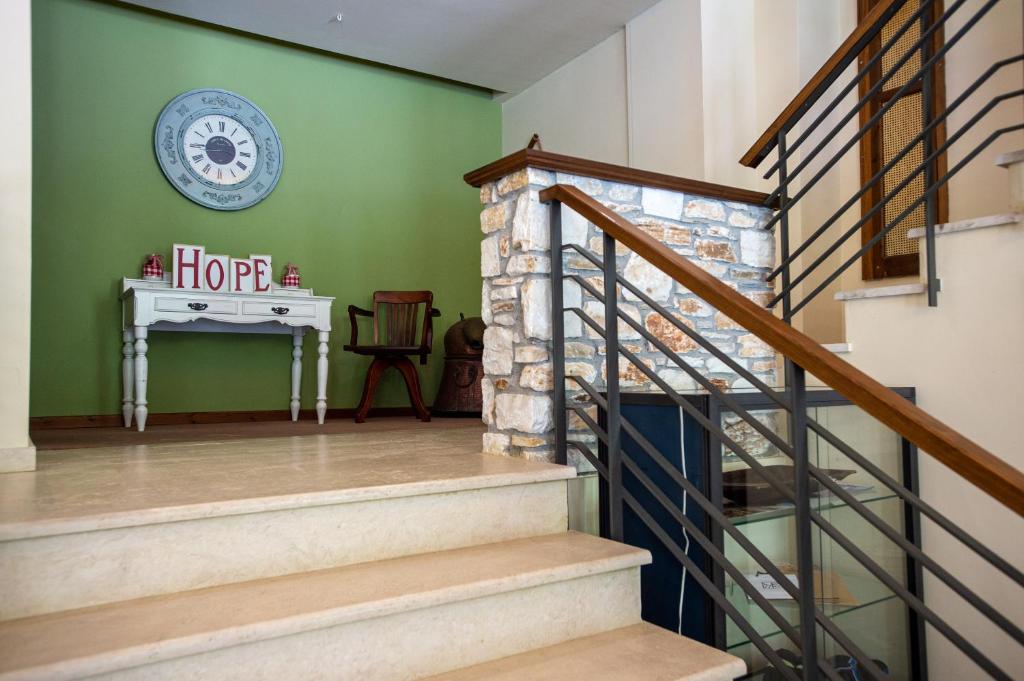 Certifikát, hodnocení, plakát nebo jiný dokument vystavený v ubytování Manthos Mountain Resort & Spa