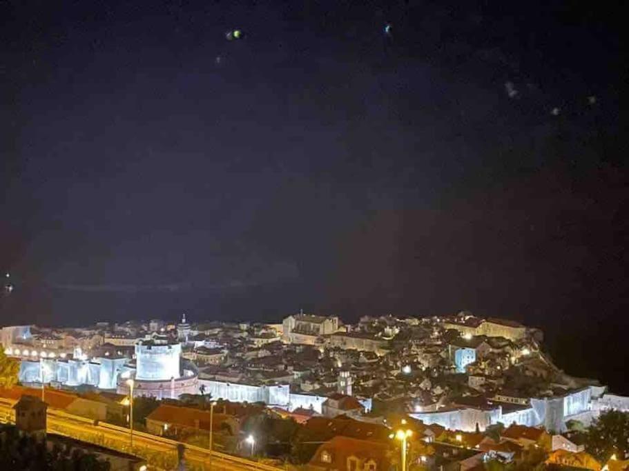 Výhľad na mesto Dubrovník alebo výhľad na mesto priamo z apartmánu