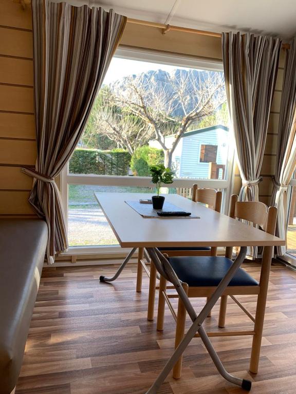 Camping Oliana - Casa Móvil Mediana