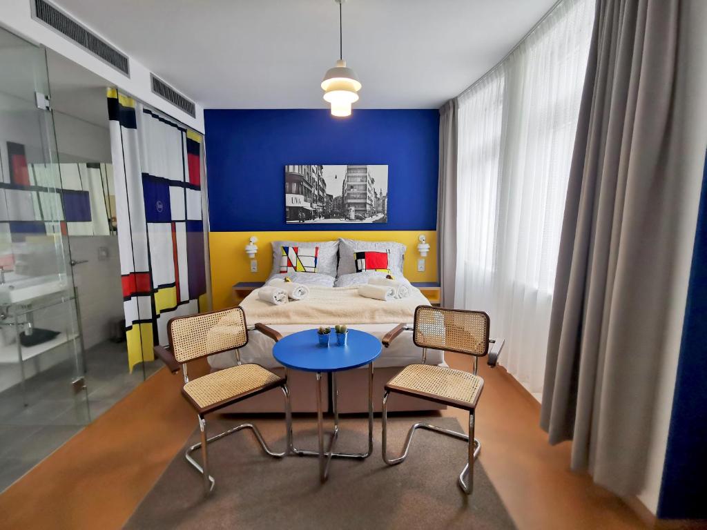 Hotel Avion - National Cultural Monument - ICONIC HOUSES ORG - Resim 15