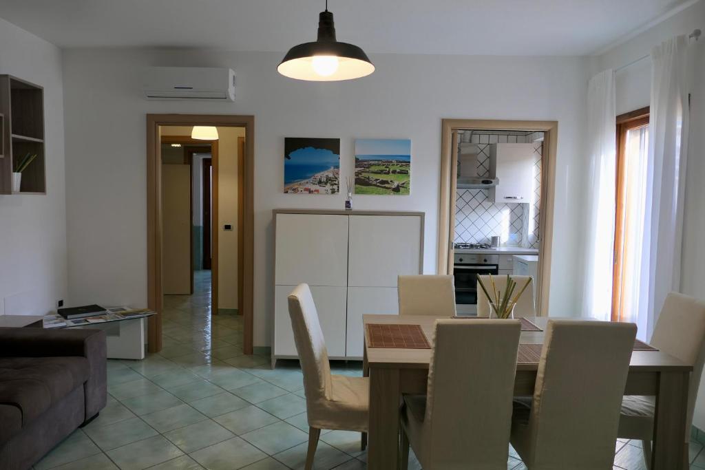 Kuchnia lub aneks kuchenny w obiekcie Ganimede Apartament