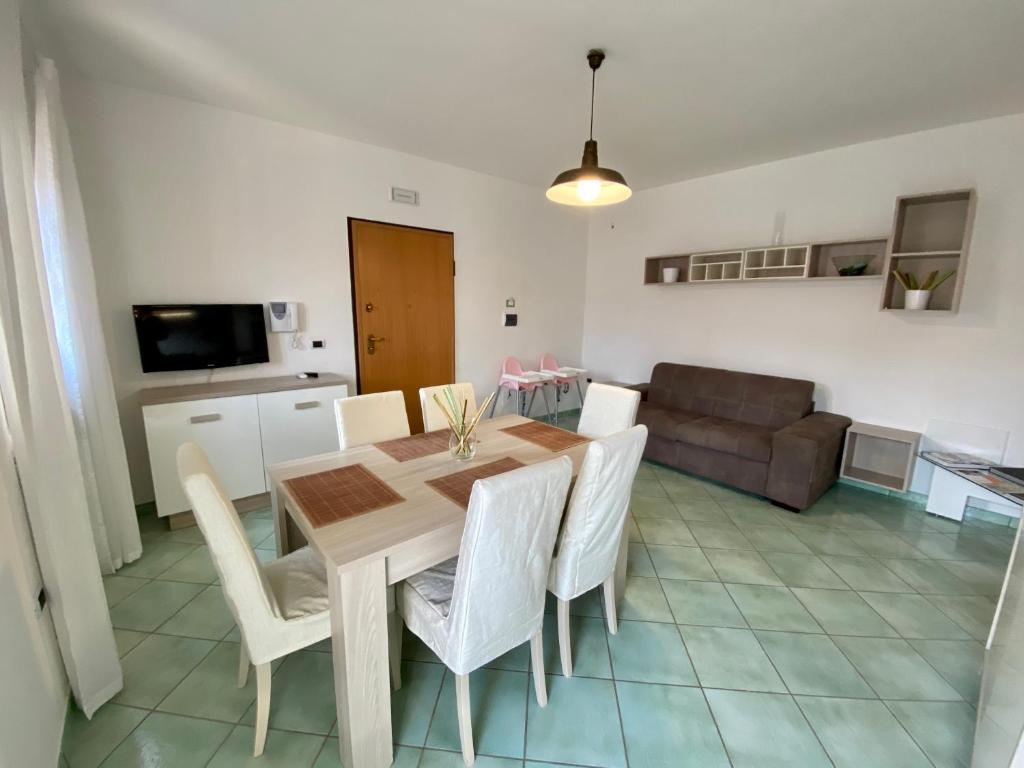Telewizja i/lub zestaw kina domowego w obiekcie Ganimede Apartament