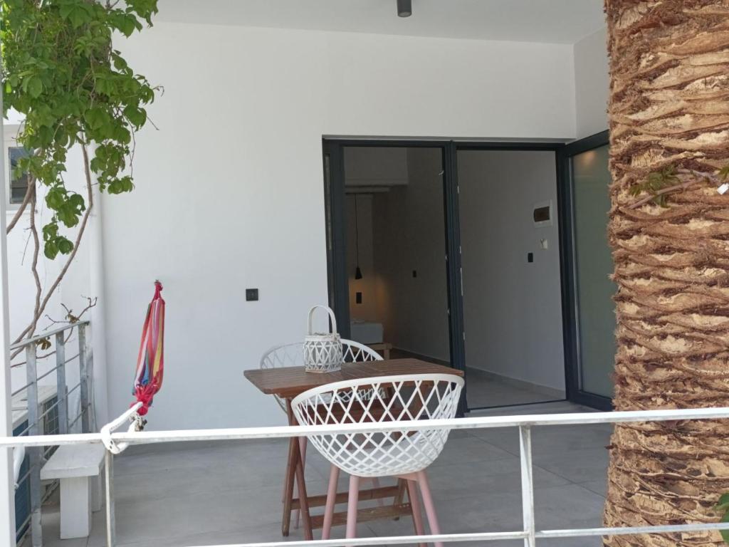 Balkón alebo terasa v ubytovaní Galini Studios & Apartments-Adults only