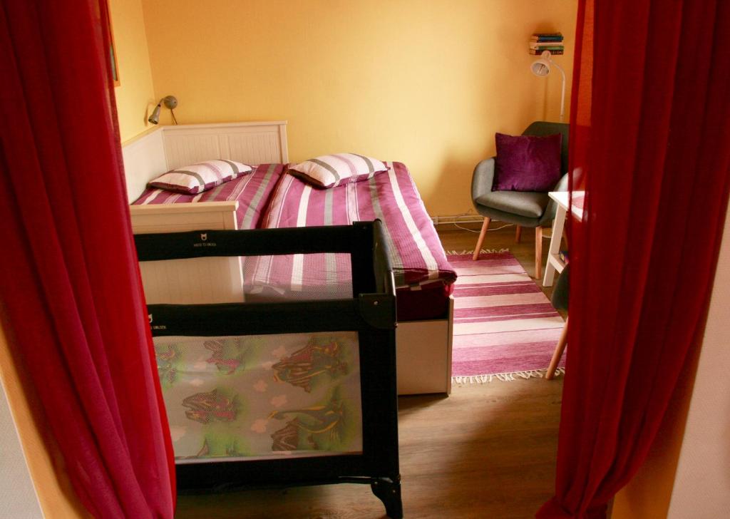Postel nebo postele na pokoji v ubytování Bed & Breakfast Björkhyddan