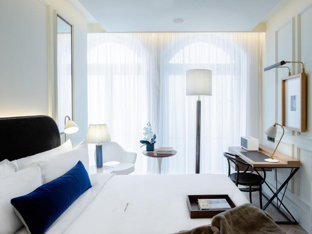 Browns Avenue Hotel - 4