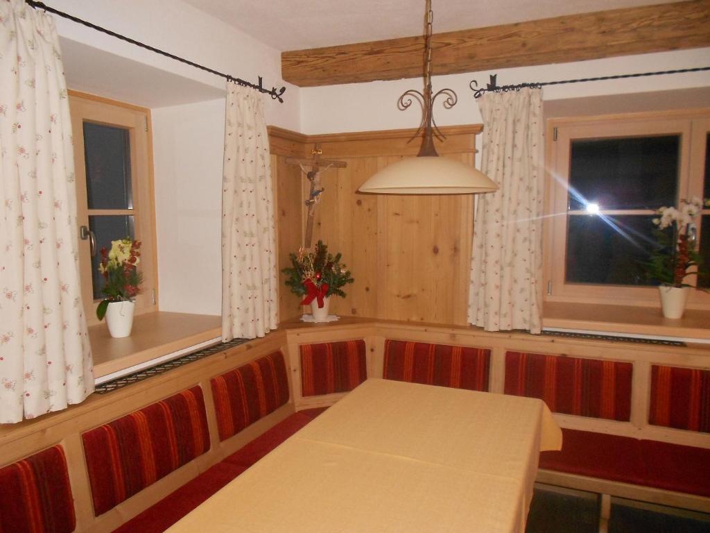 Posedenie v ubytovaní Hainzbauer