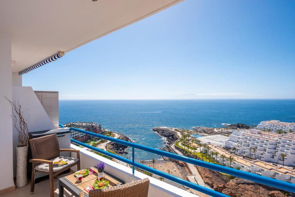 a balcony with a view of the ocean at 1316 Ocean View Studio Paraiso in Playa Paraiso