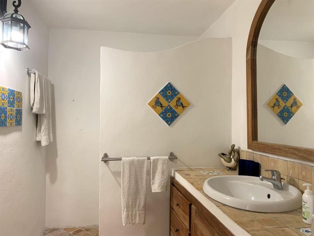 Casa La Pineta - con giardino e vista mare - One-Bedroom House