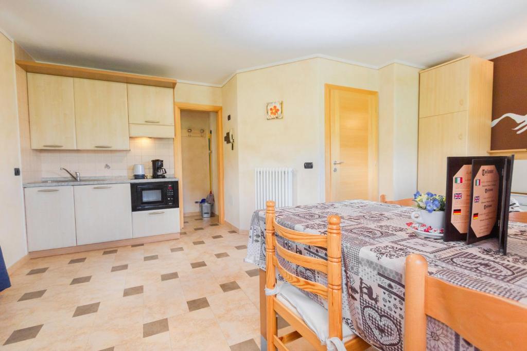 Kuchyň nebo kuchyňský kout v ubytování Chalet Li Baita Daniela