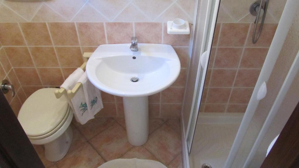 Łazienka w obiekcie Casa Mira con piscina e bellissima vista mare