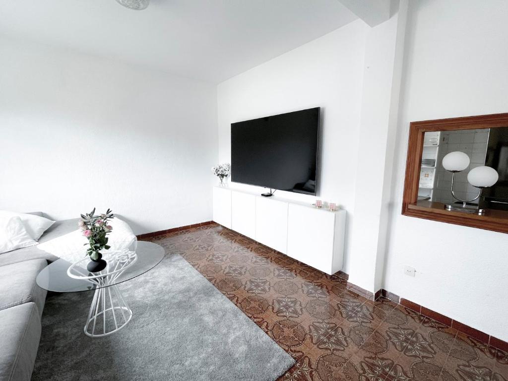 Booking.com: Aparthotel La Zenia Beach House , Alicante ...