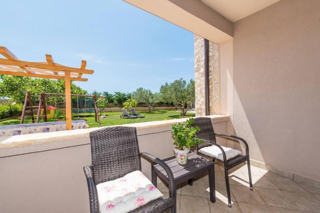 Balkón alebo terasa v ubytovaní Family friendly apartments Kim - by TA Leut Agency