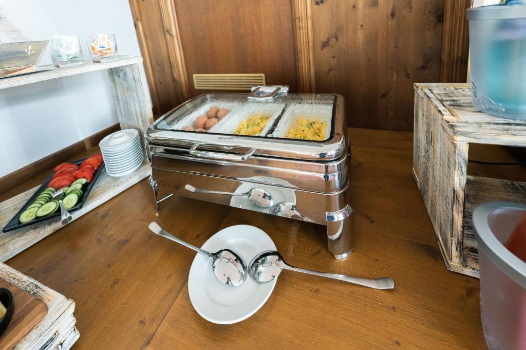 Jídlo v hotelu nebo okolí