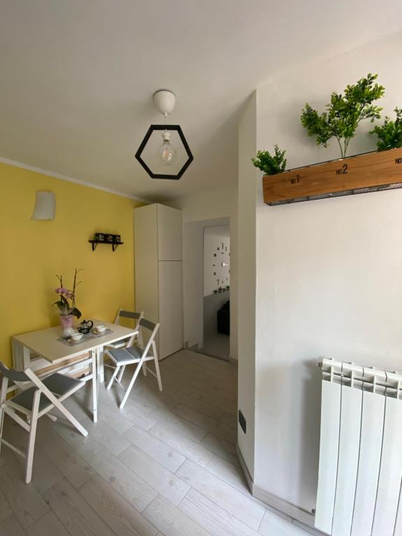 Zdjęcie z galerii obiektu Intero alloggio :Casa D D Nuova aperturaHost Rosi w mieście Omegna