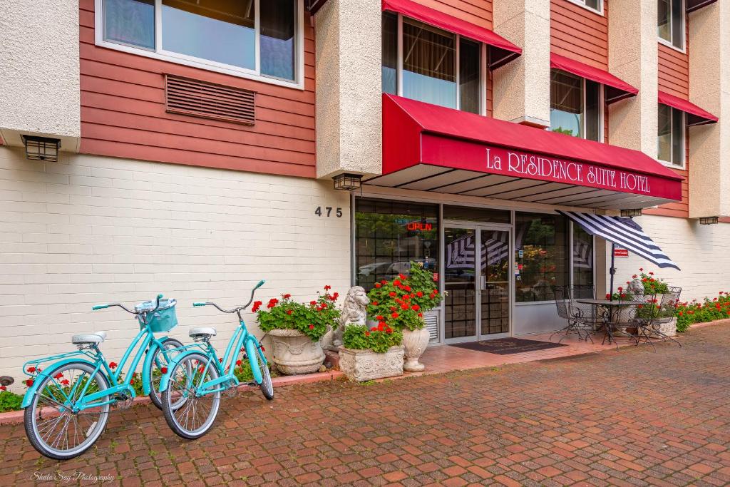 Jízda na kole v ubytování La Residence Suite Hotel nebo okolí
