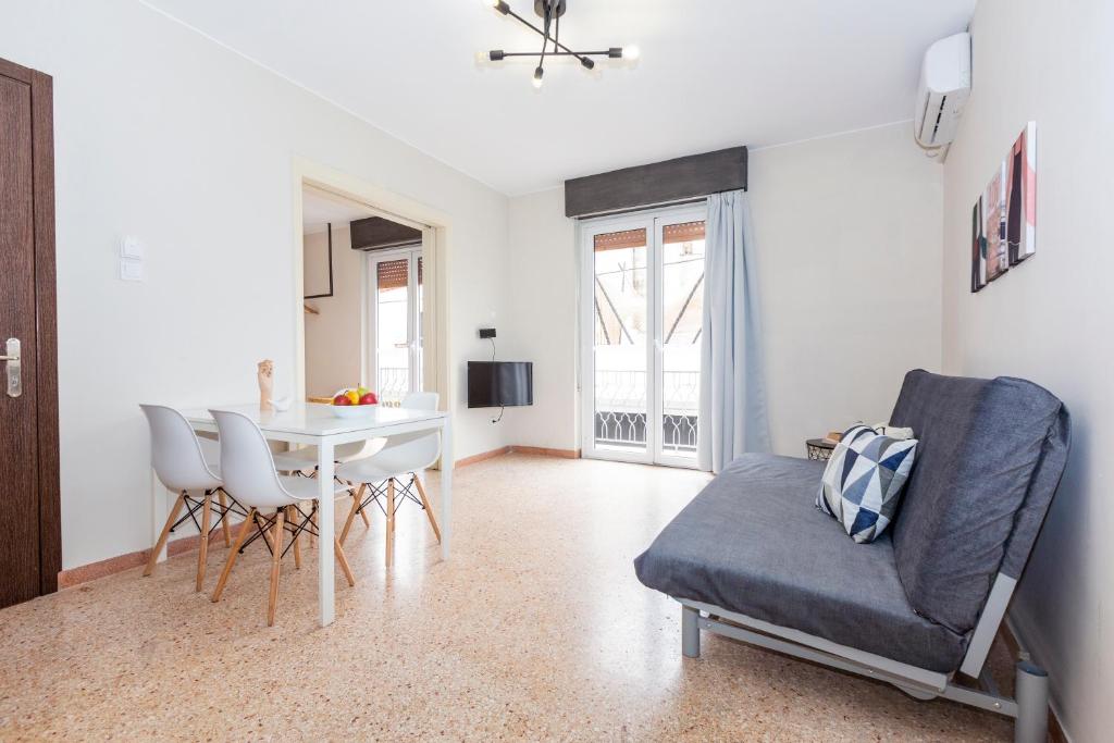 Psirri Place economy apartments centrally located - 带阳台的公寓