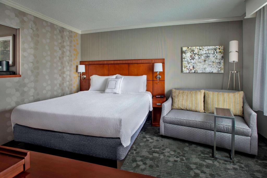 Sonesta Select Tinton Falls Eatontown - Deluxe King -kamer