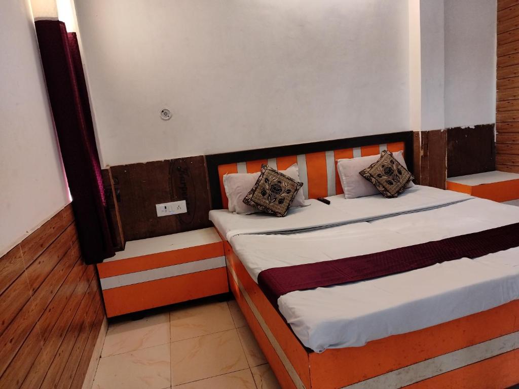 SHRADDHA HOTEL - Camera Doppia Standard Con Ventilatore