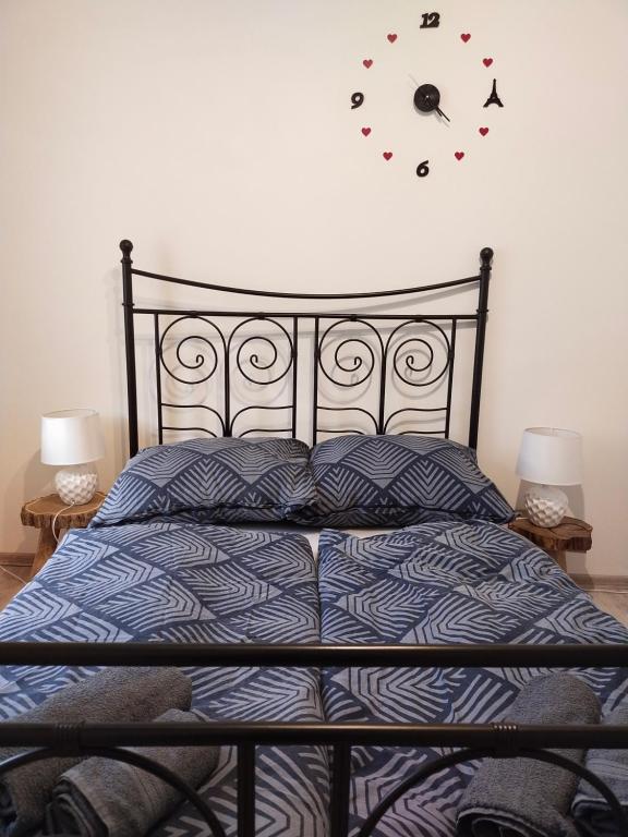 Posteľ alebo postele v izbe v ubytovaní Apartament Przy rynku
