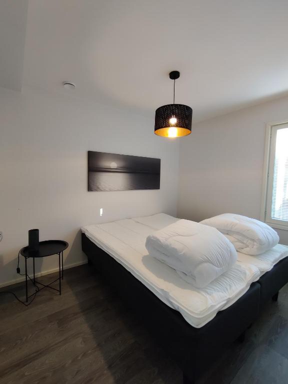 SkyVillas Apartments by Hiekka Booking - Two-Bedroom Apartment