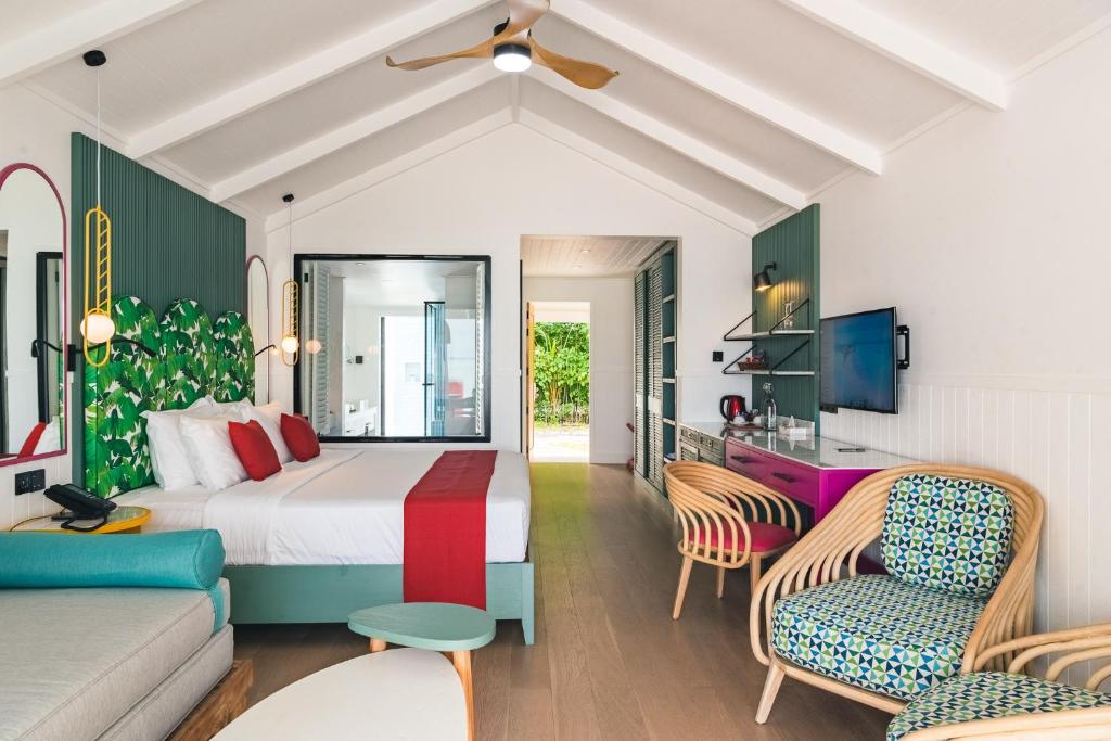 Posezení v ubytování Villa Park Sun Island Resort - Complimentary One Way Domestic Transportation for stays of 7 nights and more 01 April to 30 September 2025