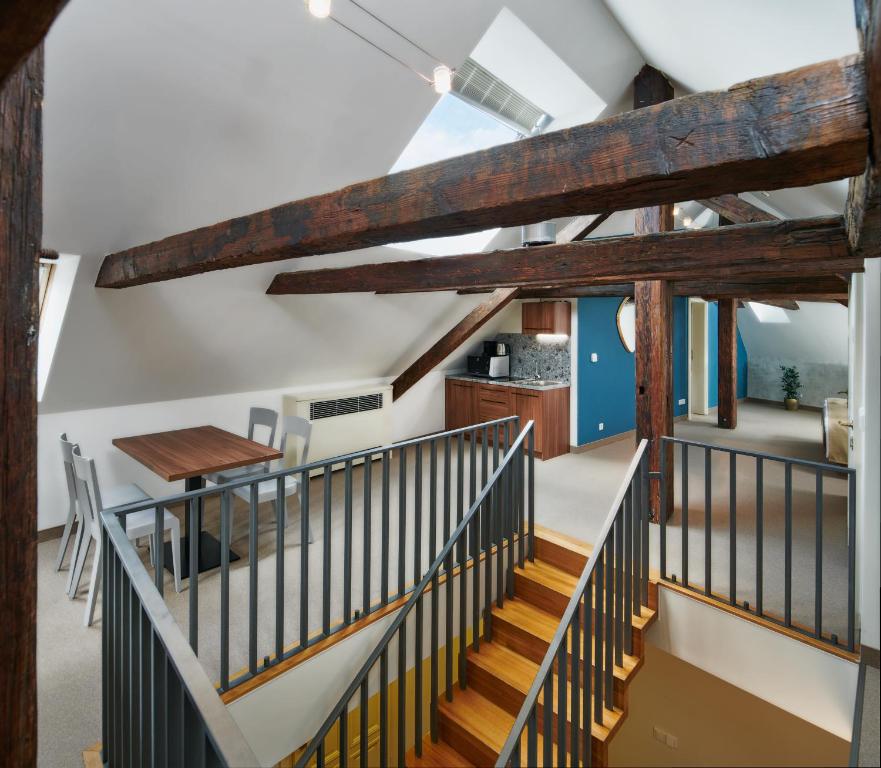 Golden Angel Suites by Adrez - Resim 33