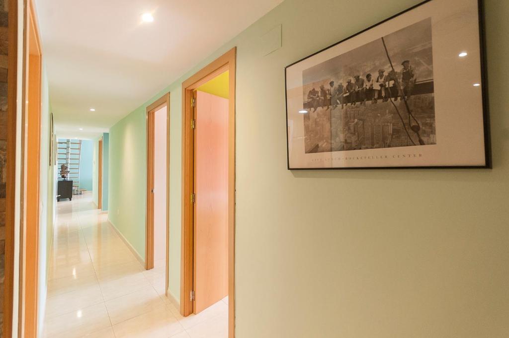 Fotografie z fotogalerie ubytování Lets Holidays Bright duplex apartment with pool v destinaci Tossa de Mar