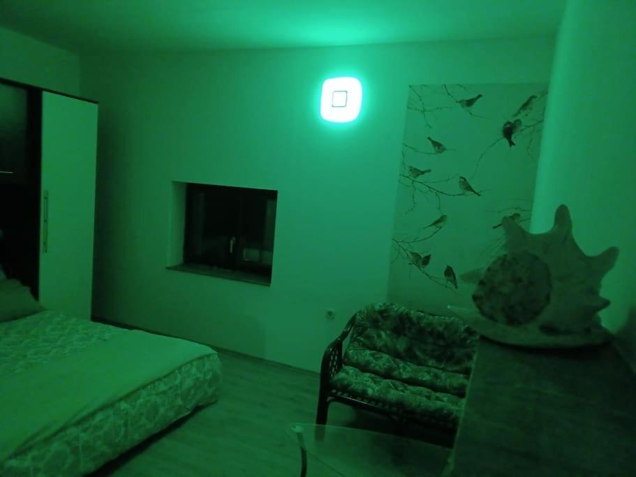 Posteľ alebo postele v izbe v ubytovaní Dalmatia Rustica comfortable one bedroom+fireplace