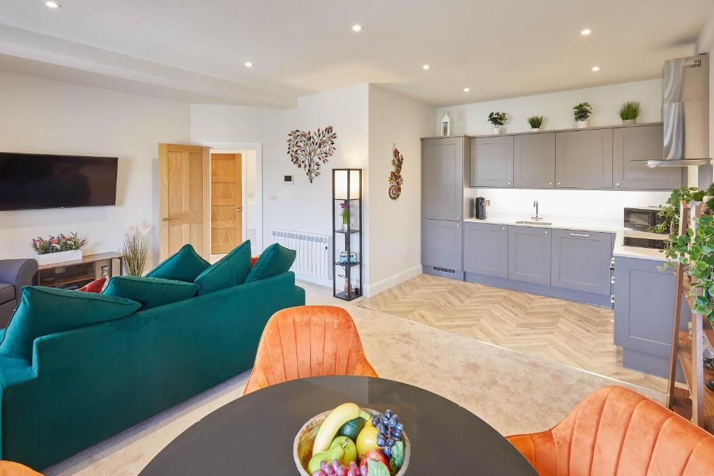 Host & Stay - Market View