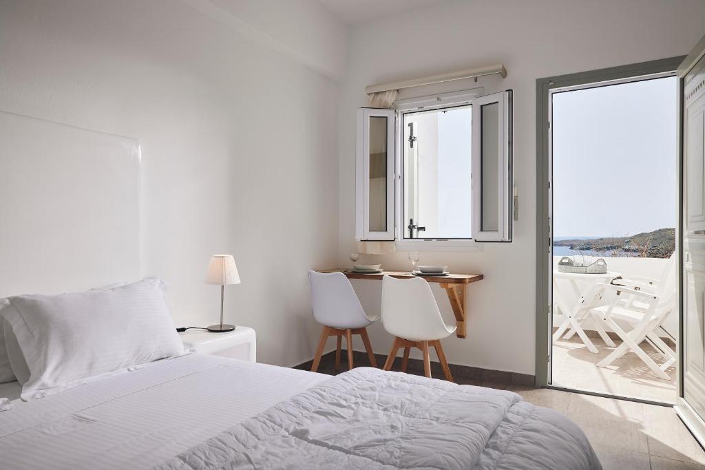 A bed or beds in a room at Kanala Studios