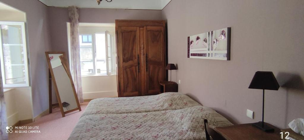 Hôtel et Restaurant Le Manoir - Echangeur A7-A9 - 24h-24h - Habitación Doble