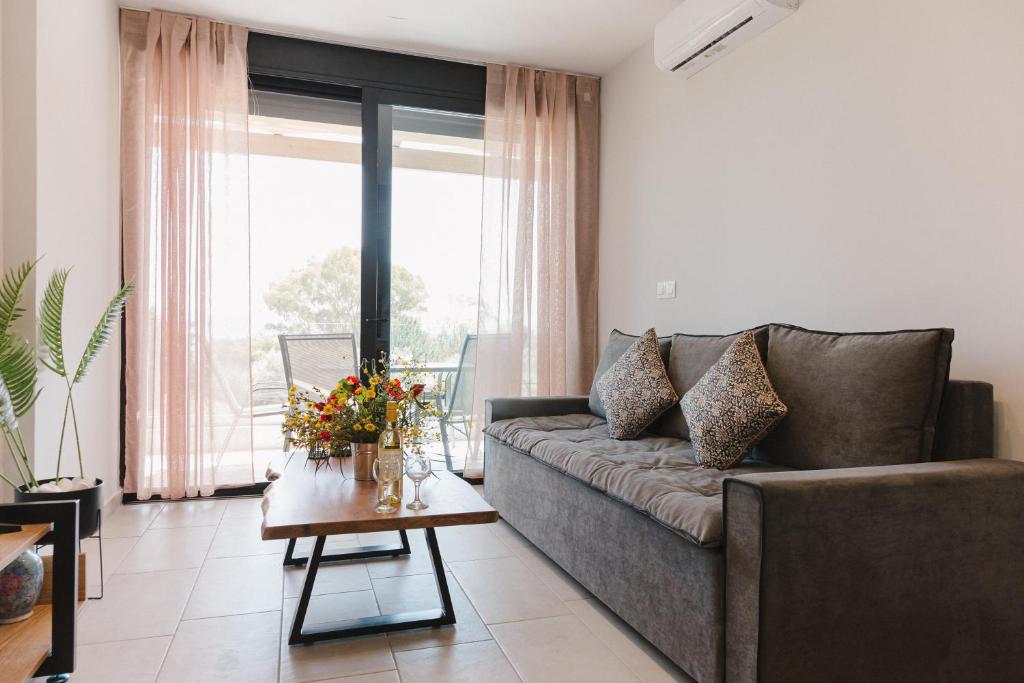 Gallery image of Ariti Luxury Apartment, Nikiana in Nikiana