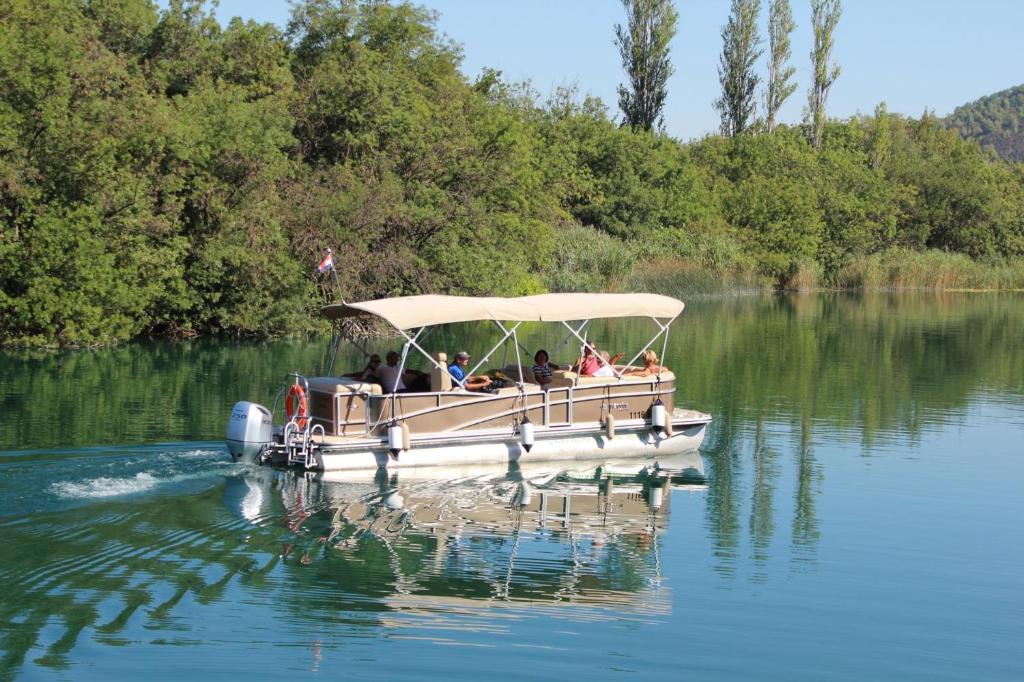 Fotografie z fotogalerie ubytování Holiday home Ana v destinaci Siverić