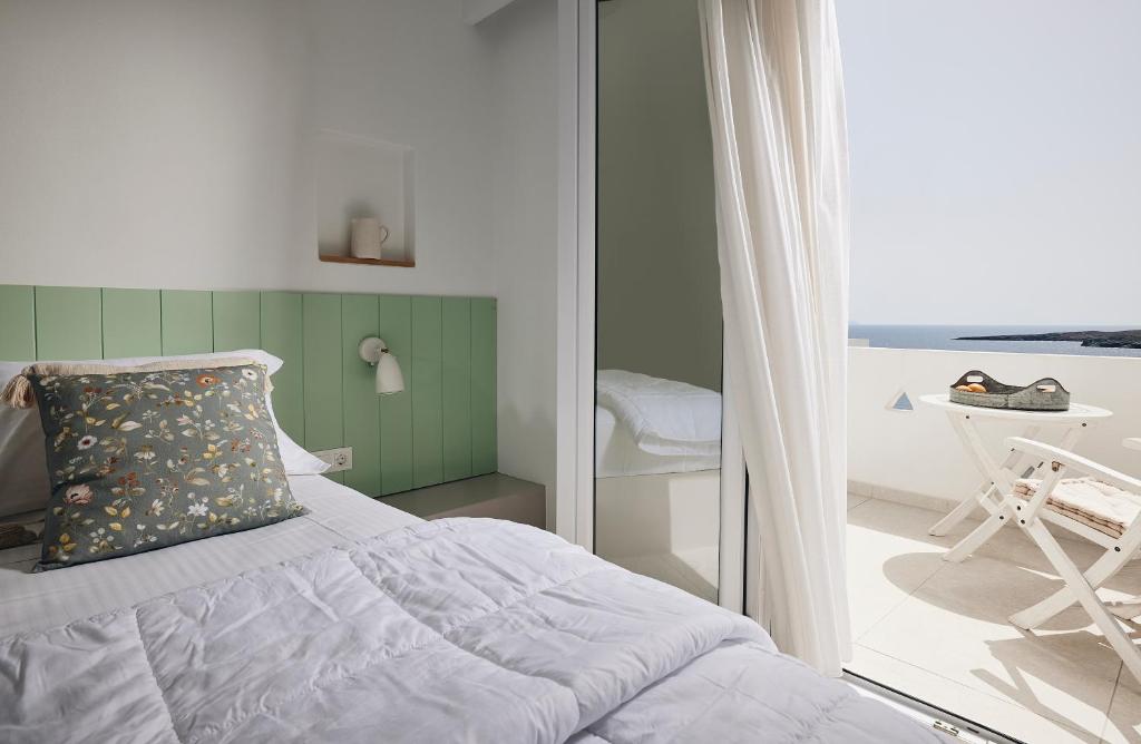 A bed or beds in a room at Kanala Studios