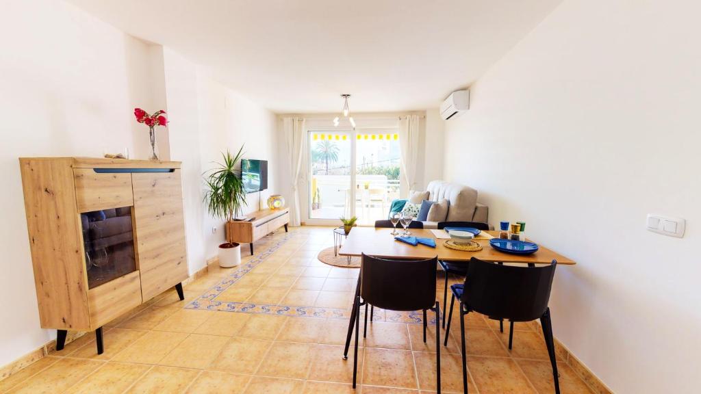 https://cf.bstatic.com/xdata/images/hotel/max1024x768/354680514.jpg?k=9b50520f6899f9921f14a24157cda878ae1fb98470ef9c20a54be3f0f252d4da&o=&hp=1