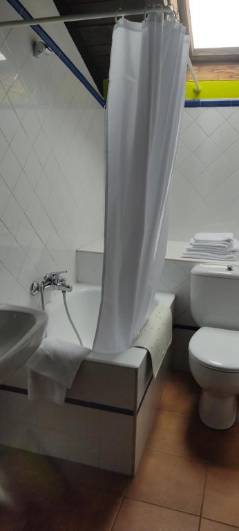 Koupelna v ubytování Hostal Mendaurpe