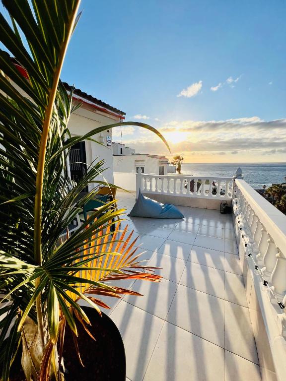 Fotografie z fotogalerie ubytování Luxury penthouse with breathtaking views and huge private terraces v destinaci Puerto de Santiago