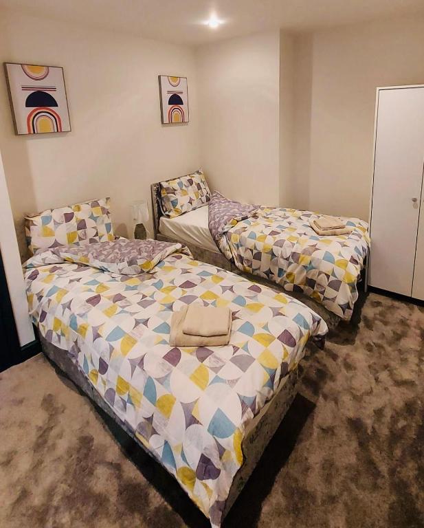 Green Lantern, Private En-suite Double Bedroom - 带私人浴室的双人间