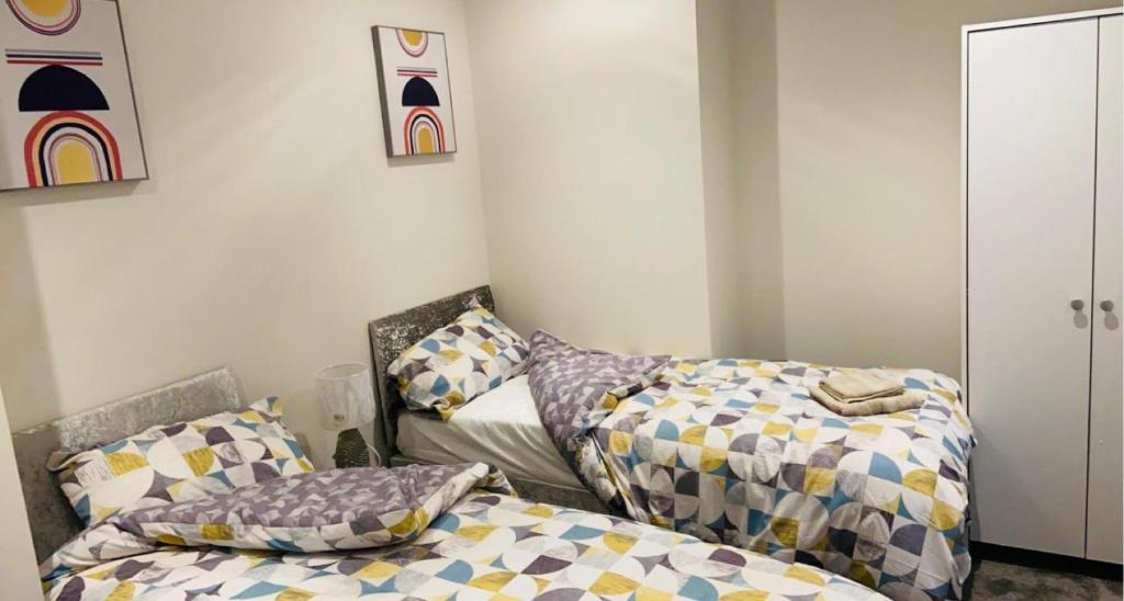 Galeriebild der Unterkunft Old Green Lantern, Private En-suite Double Bedroom in Aveley