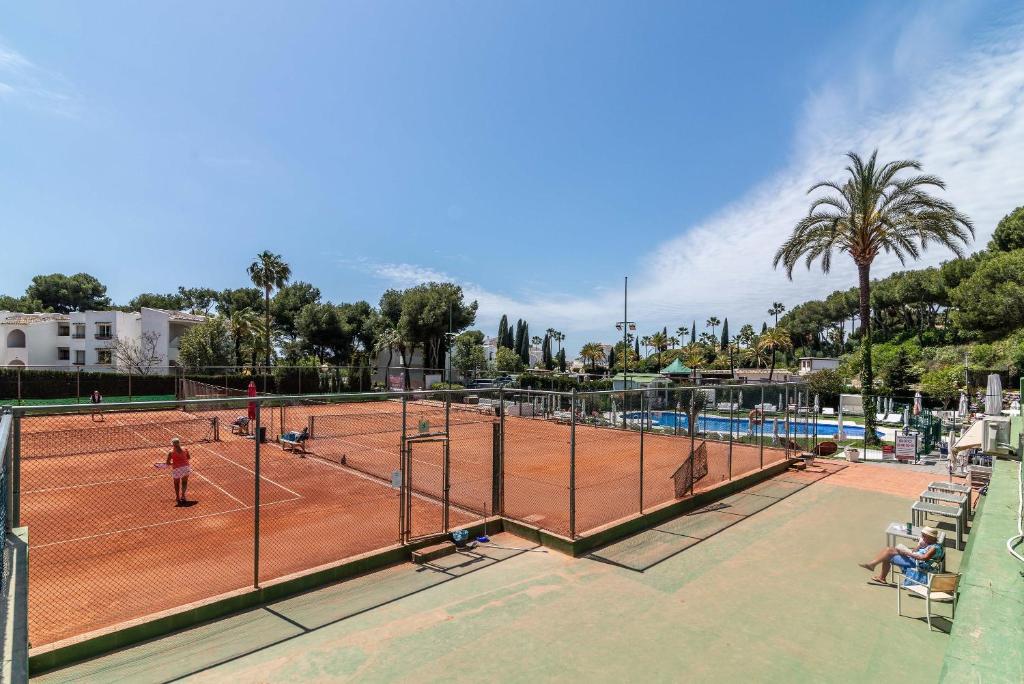Tenis a/nebo squash v ubytování Beautiful apartment in Miraflores nebo okolí