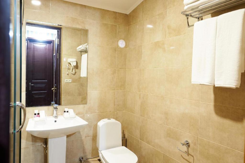 Hotel Antique - Twin Room With City View