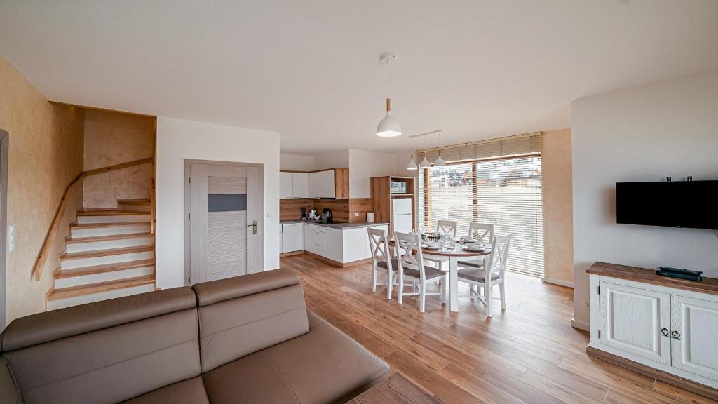 Kuchyň nebo kuchyňský kout v ubytování Apartamenty Sun & Snow Kaniówka