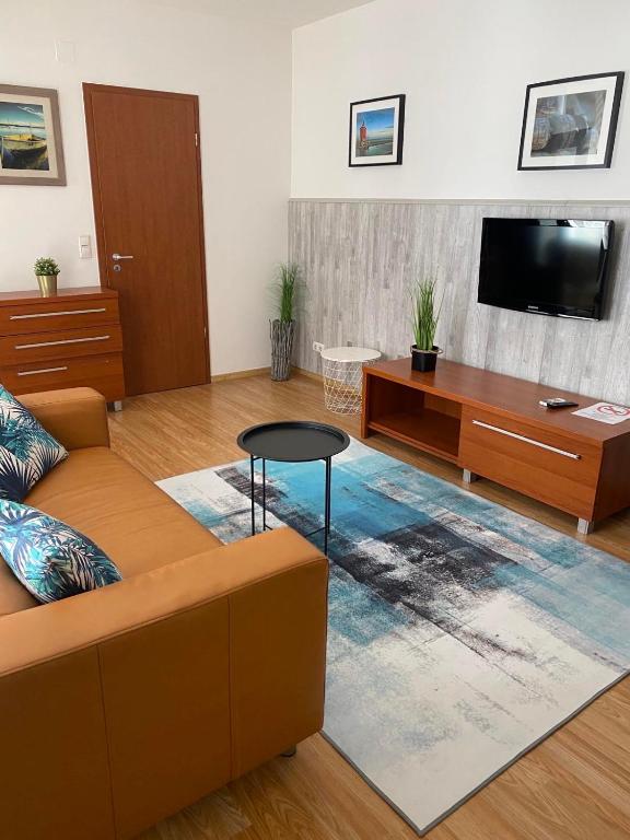 Lord Residence - One-Bedroom Apartment With Balcony (2 Adults)