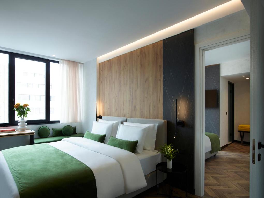 
The Port Friends & Family Room
